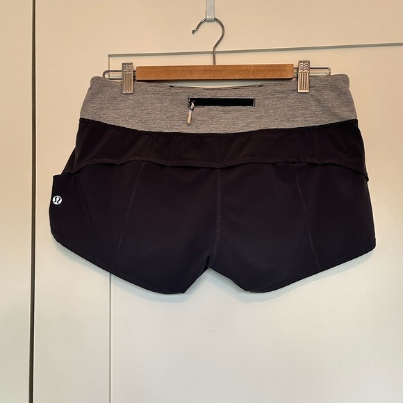 Lululemon Grey Sz6 6” Lined Shorts - Picture 3 of 4